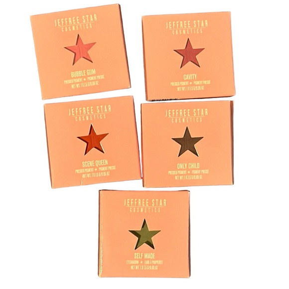SOLD
🚨 BUNDLE💥 JEFFREE STAR BAG + FIVE ARTISTRY EYESHADOW SINGLES ‼️ - Picture 3 of 3
